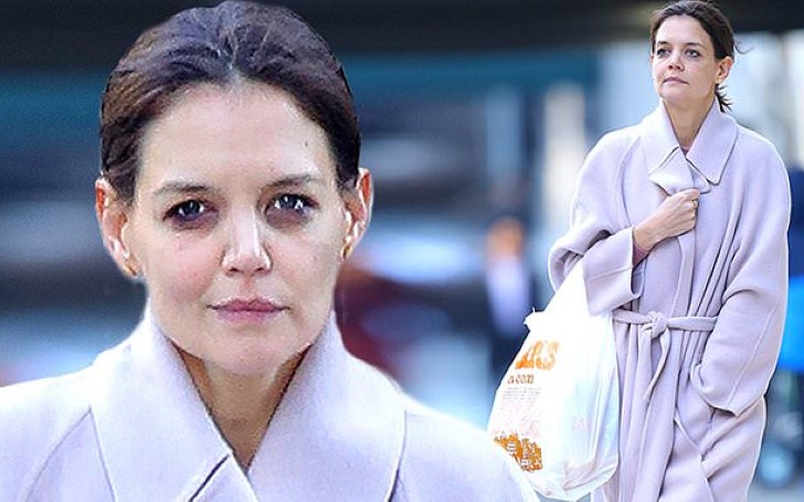 Katie Holmes Stepped Out Makeup Free To Do Some Grocery Shopping